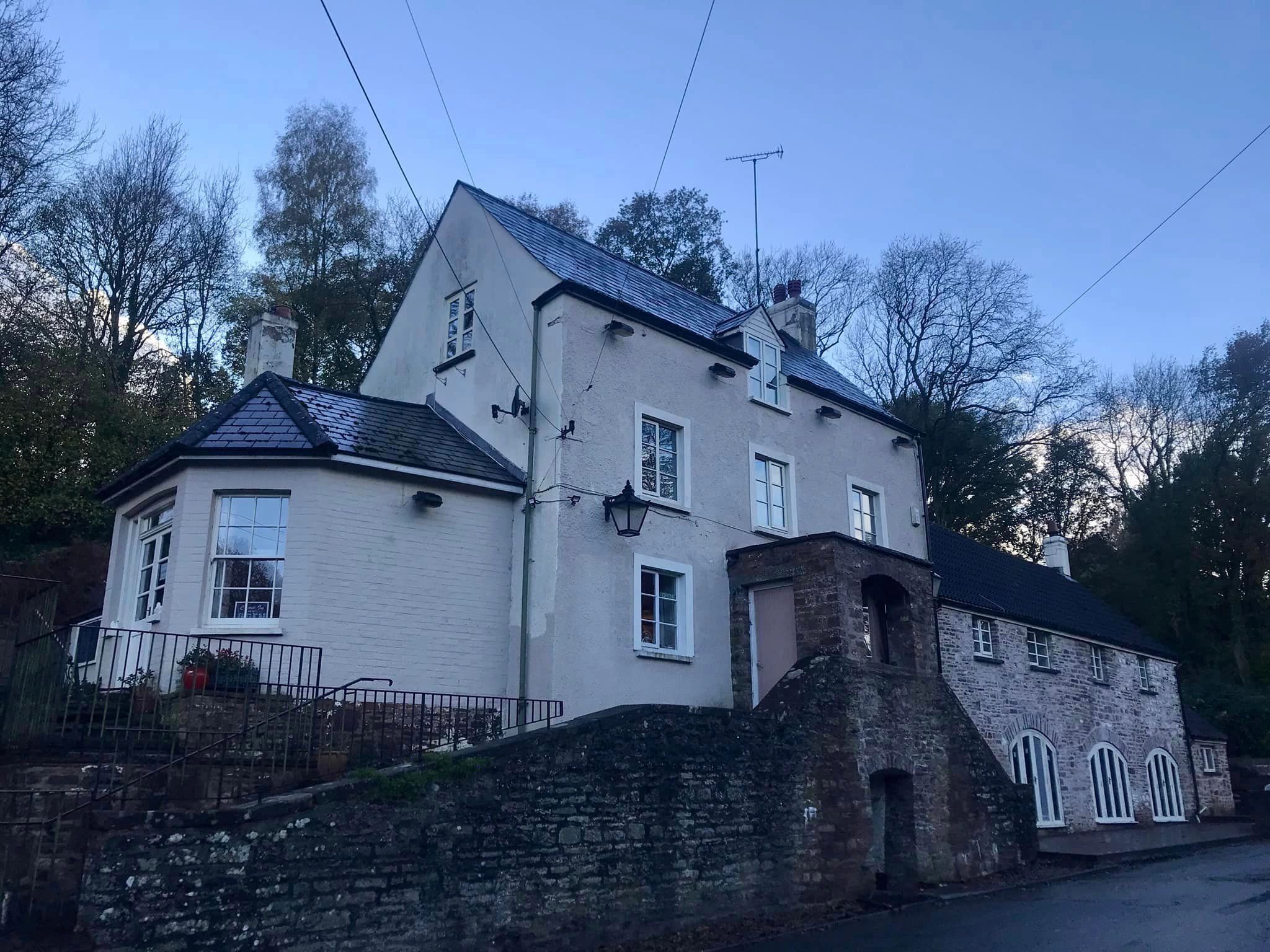 Swan House Tea Room and Bed & Breakfast